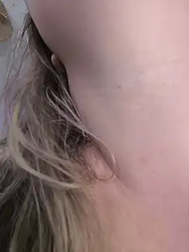 Mona_Plus live sex cam