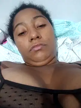 MichelyMaia live sex cam