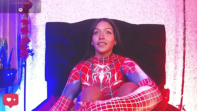 alicee_laurent's cam snapshot