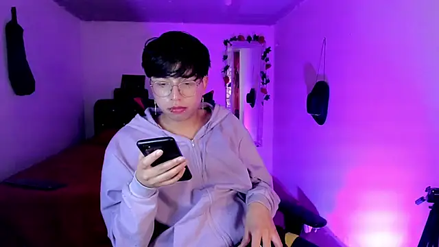 AnggelONfiree's cam snapshot