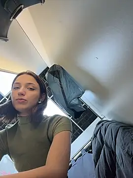 DollyTall's cam snapshot