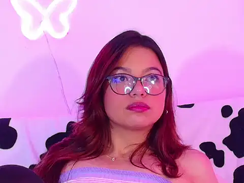 AliceVega1's cam snapshot