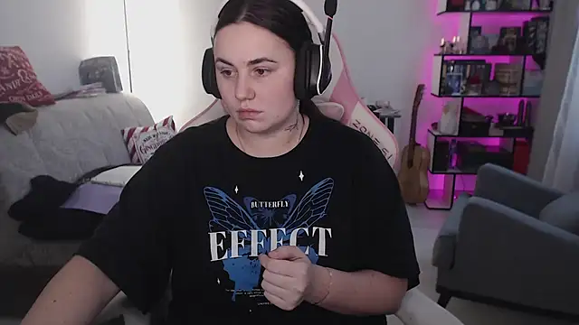 SexyWitch_666's cam snapshot