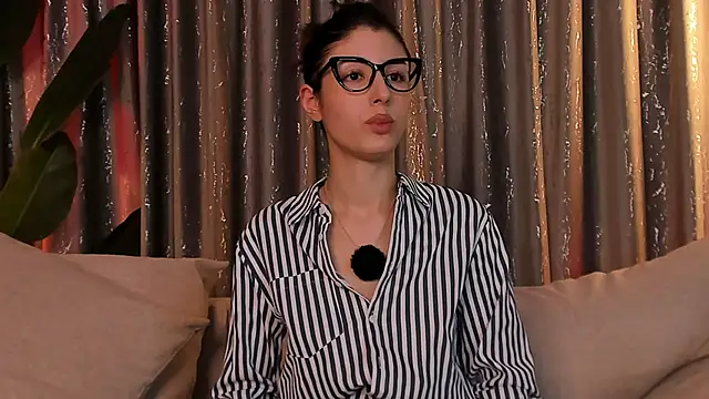 ShyCollegeBB live sex cam