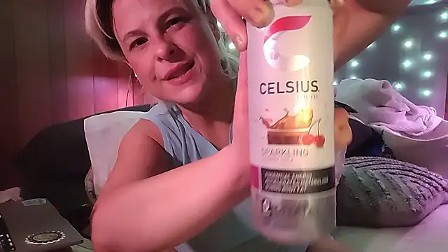 GinAnnTonic live sex cam