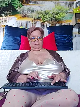 QueenPammy1 live sex cam