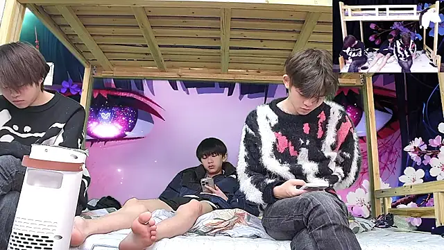 xiaohuangren01's cam snapshot