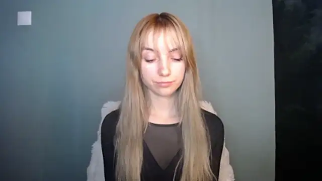 LuciaYoung's cam snapshot