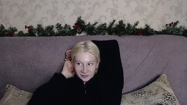 EnigmaSee's cam snapshot