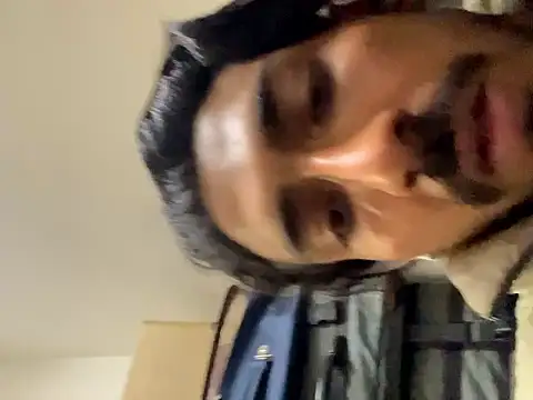 Musculardickkk live sex cam