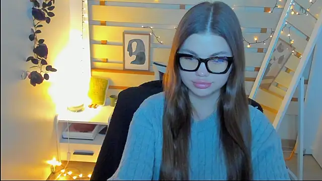 Violetta_Brilliant's cam snapshot