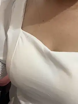 Avelyn-n live sex cam