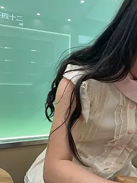 ella-ys live sex cam