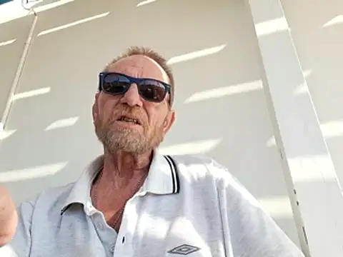 forexxxx_man's cam snapshot