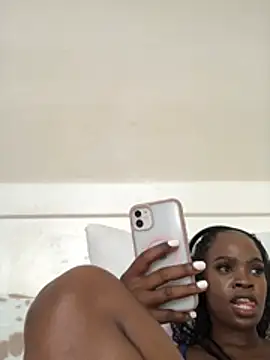 LuciousLips96 live sex cam