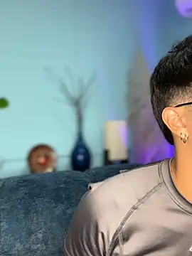 Leo_Savage_'s cam snapshot