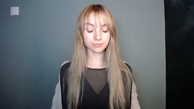 LuciaYoung's cam snapshot