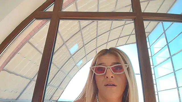 AlicePirs live sex cam