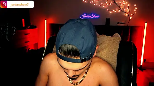 JordanShow live sex cam