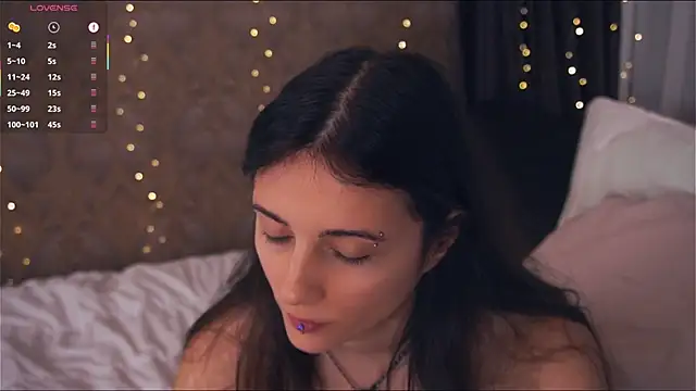 Holla_Molly live sex cam