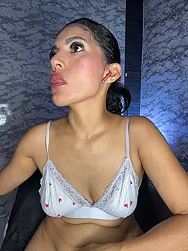 AlisSon__hot's cam snapshot