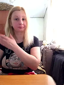 BustyBlond's cam snapshot