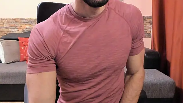 HotHunkTrainer's cam snapshot