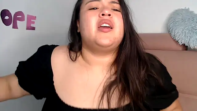 lizzie_c's cam snapshot