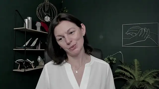 VivianWILD's cam snapshot