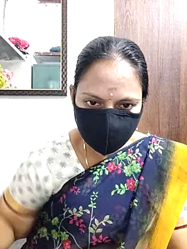 Queen-Neha's cam snapshot