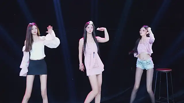 CUTEBABY-101's cam snapshot