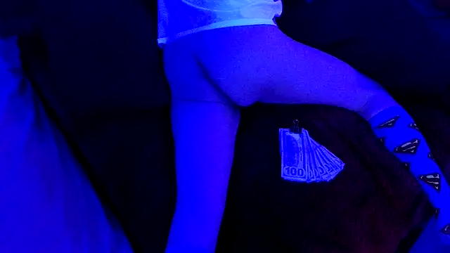 Time2playN303party's cam snapshot