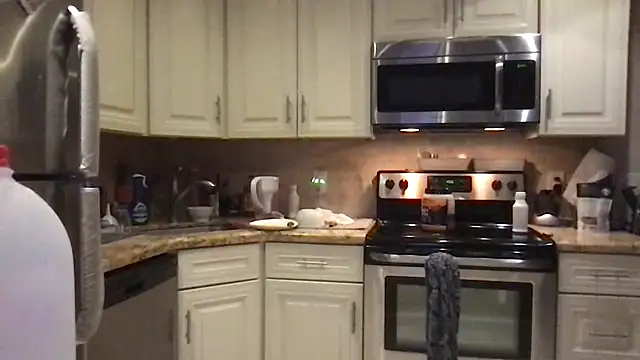 BigGuyMuscle's cam snapshot