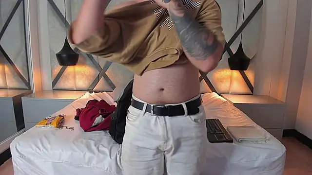 Ethan_Greys's cam snapshot