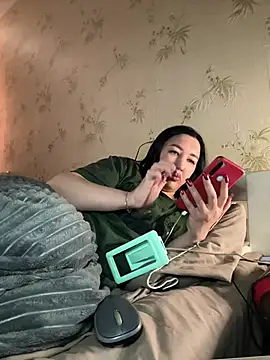 Naughtbaby_2025's cam snapshot