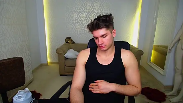 MaxKaiden live sex cam