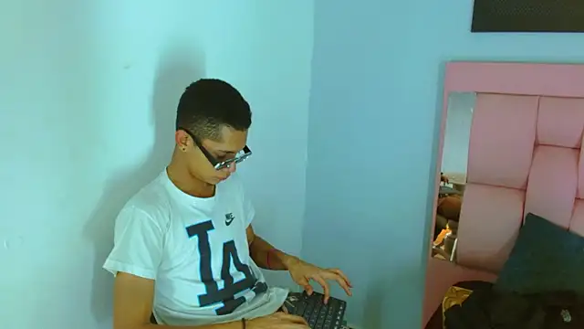 Axel_Marcu live sex cam