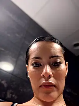 Risky_Workouts live sex cam