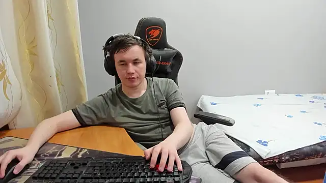 iliaskrislove live sex cam