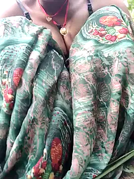 Queen_chayna's cam snapshot