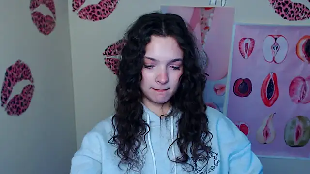 _SusieSu_'s cam snapshot