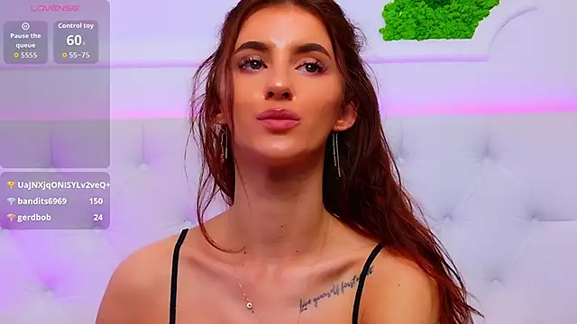 ElisaCharm live sex cam