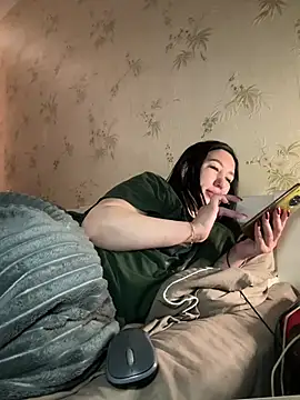 Naughtbaby_2025's cam snapshot