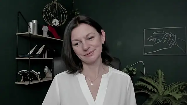 VivianWILD's cam snapshot