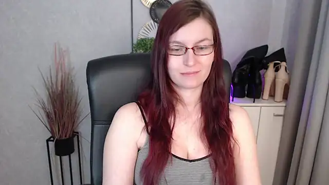 emmaxDelight's cam snapshot