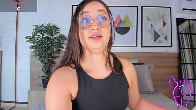 MiaKay1 live sex cam