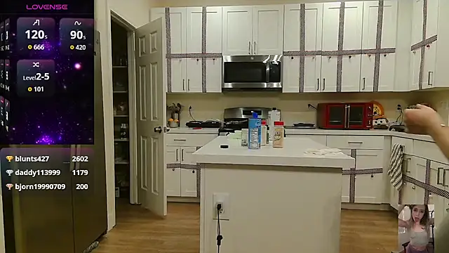 Blondiewithanass's cam snapshot