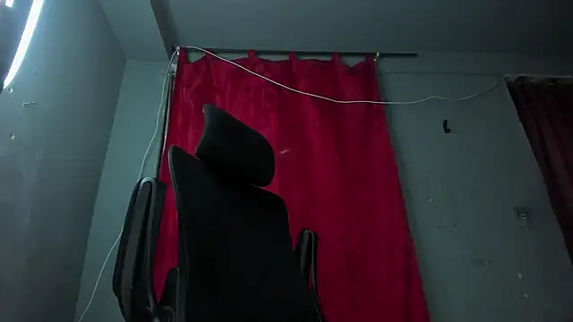 Travistanner_28 live sex cam