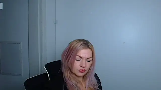 Madonna_Fire live sex cam