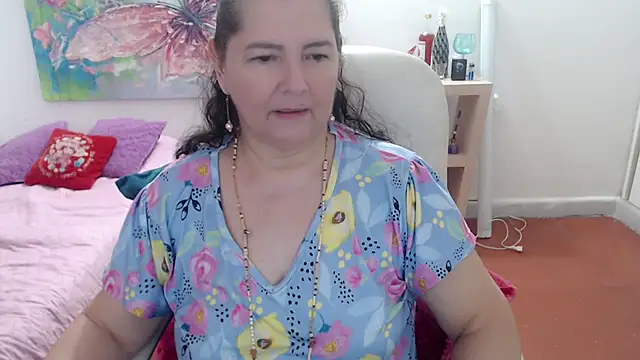 leonela_69's cam snapshot